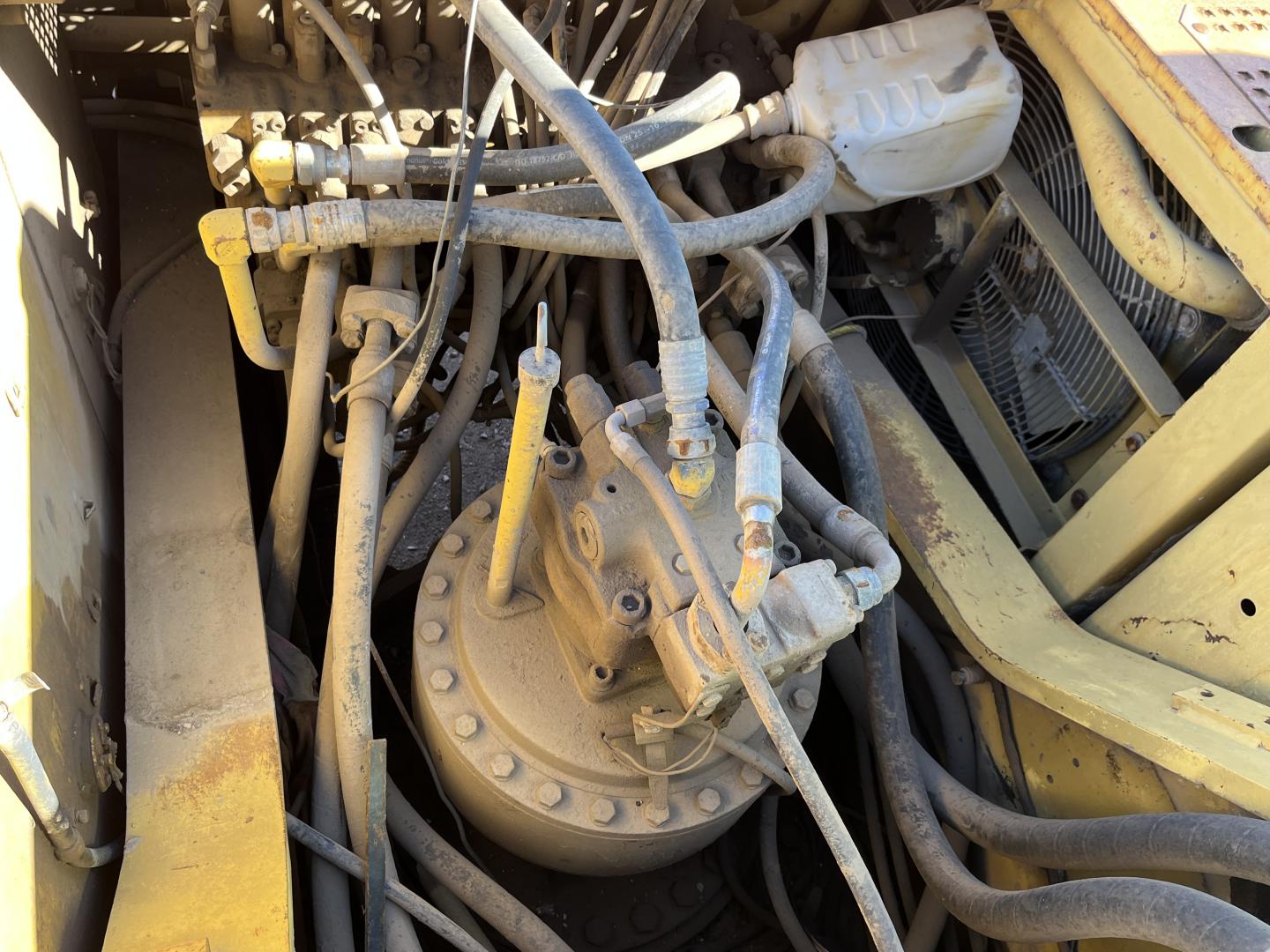 ./imagenes/INVOICE/2019/17511/EXCAVADORA 330C PARA PARTES (25).JPG